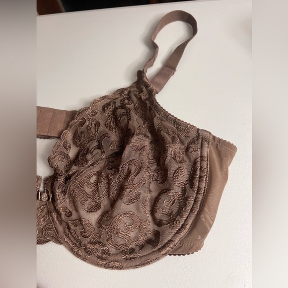 Wacoal 40D like new bra brown pewter color with soft cup silky floral design - Picture 2 of 7